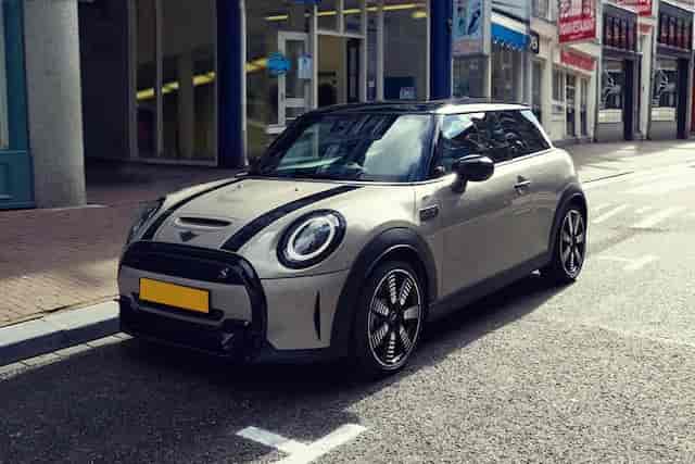Mini Cooper 3 DOOR image