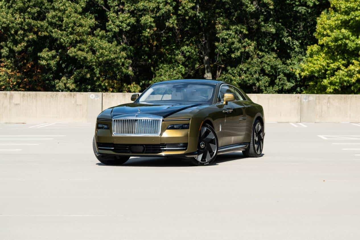 New Rolls Royce EV to Debut in 2025 Rolls Royce is set to introduce a new electric vehicle in 2025, with bookings open in select Asian countries.-image