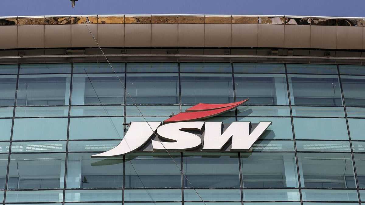 JSW to Launch Own EV Brand Indian steelmaker JSW announces plans to enter the electric vehicle market with its own brand.-image