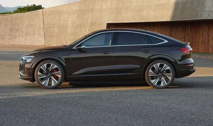 Audi Q8 Sportback e-tron