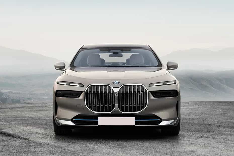 BMW i7
