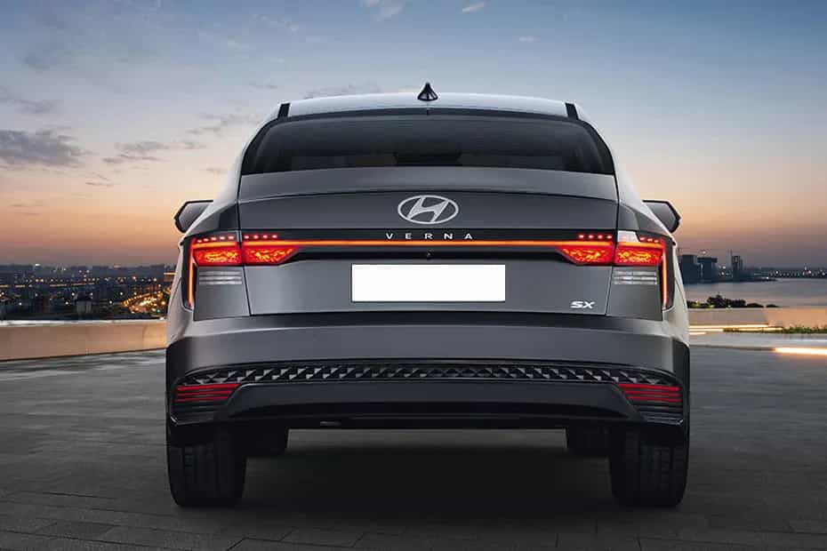 Hyundai Verna SX Turbo DCT