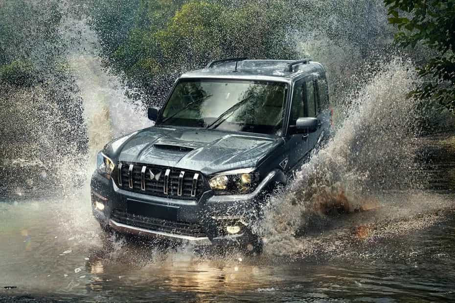Mahindra Scorpio Classic S 11