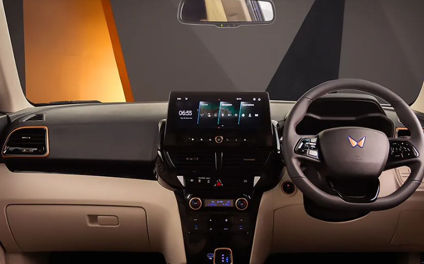 Mahindra XUV400 EV image