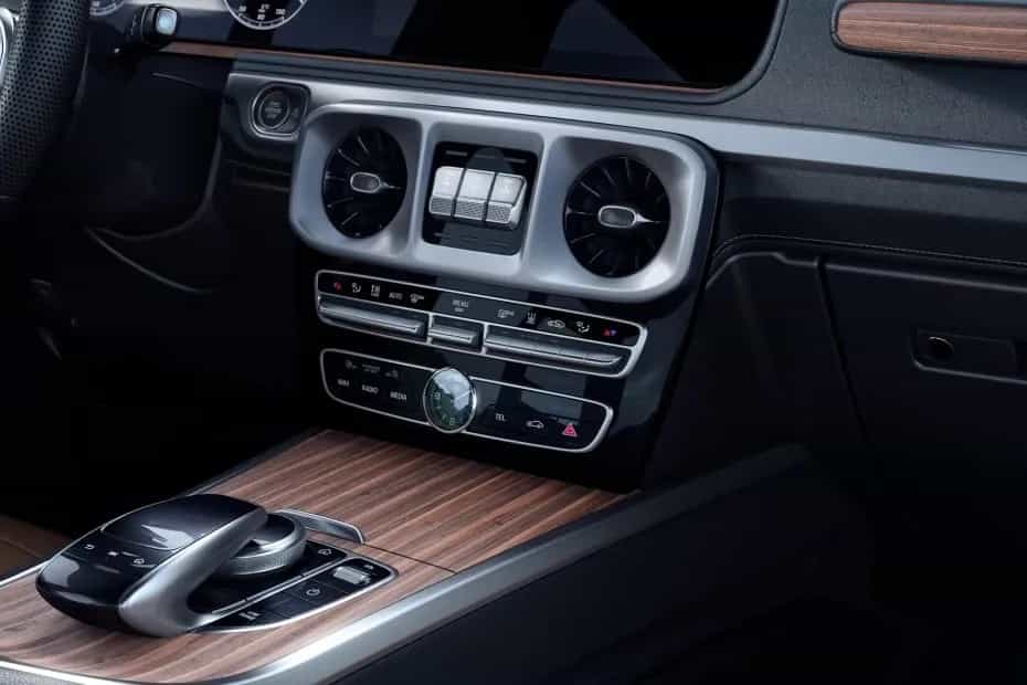 Mercedes-Benz G-Class 400d Adventure Edition