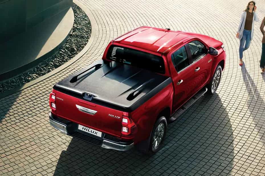 Toyota Hilux Black Edition