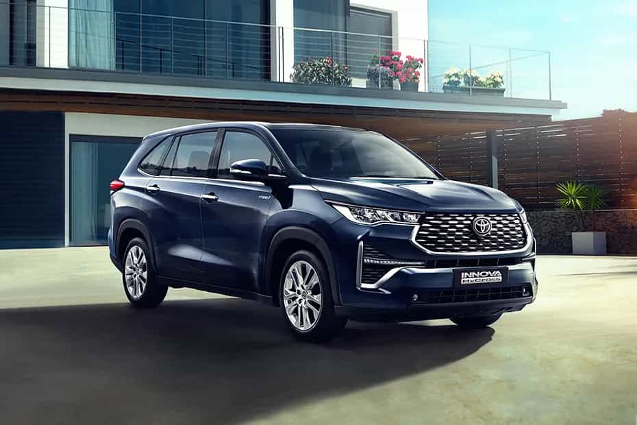 Toyota Innova Hycross image