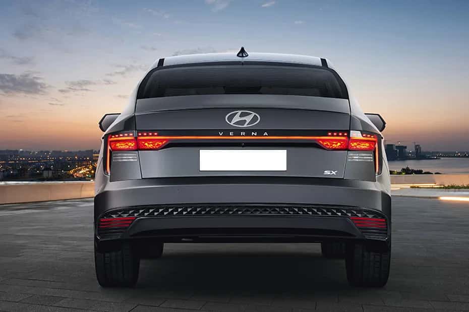 Hyundai Verna SX Turbo DCT