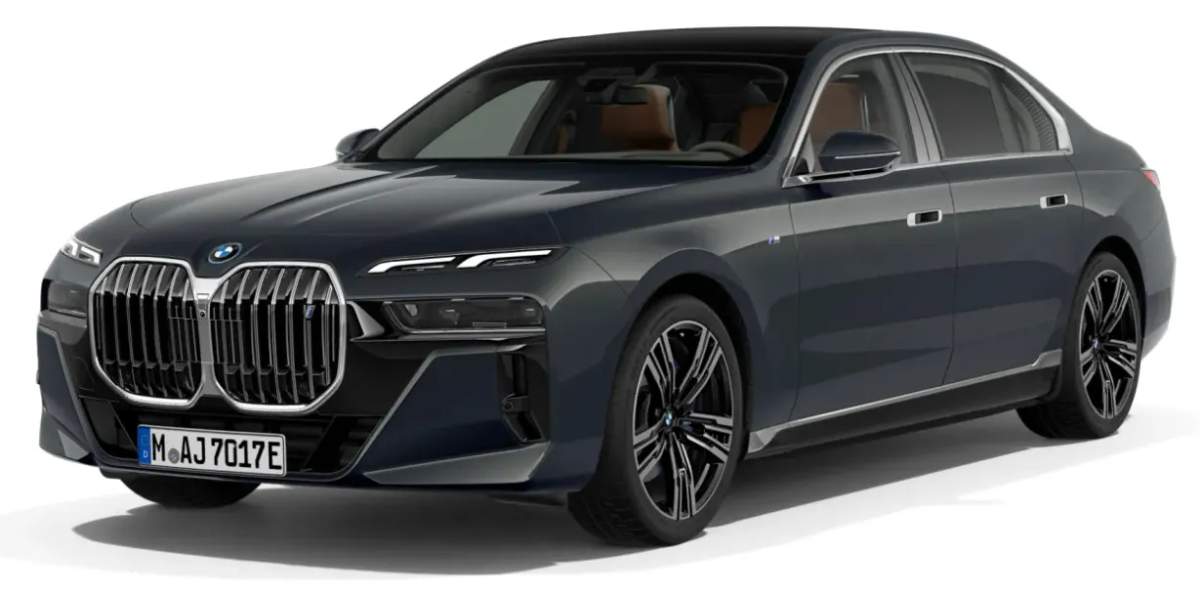 BMW i7