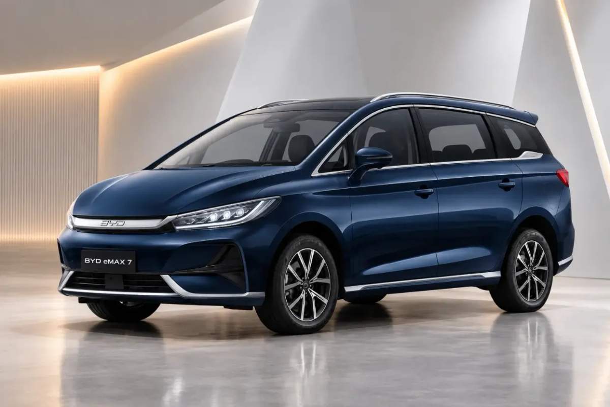 BYD eMAX 7