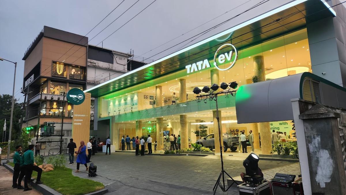 TATA.ev Store - Kuttanellur, Thrissur