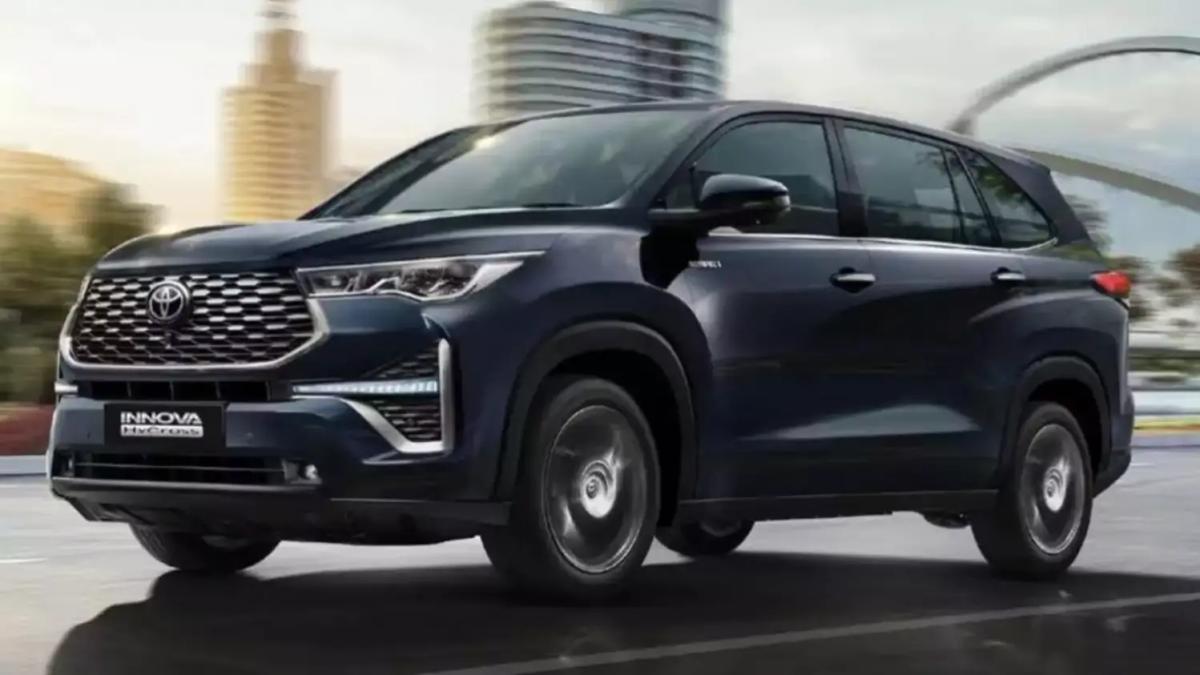 2025 Toyota Innova Hycross: Will It Change the MPV Landscape in India?