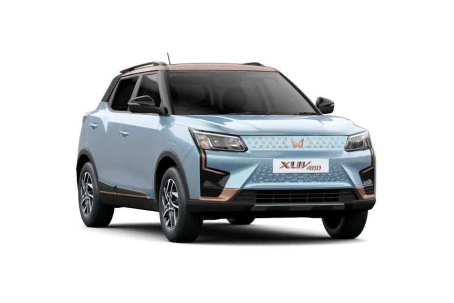 Mahindra XUV400 EV XUV400 EV Arctic Blue Dualtone