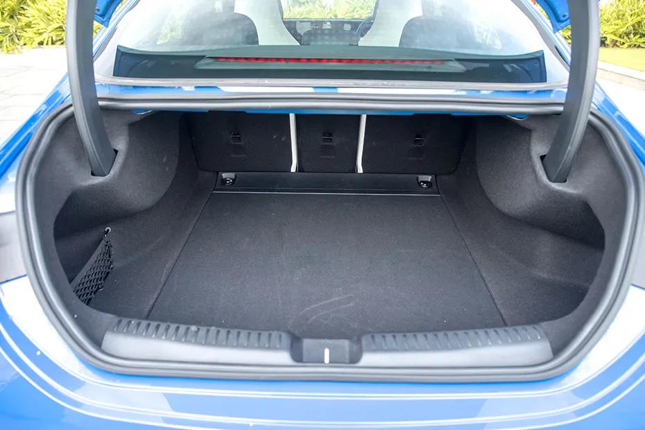 mercedes-benz-cla-electric-bootspace