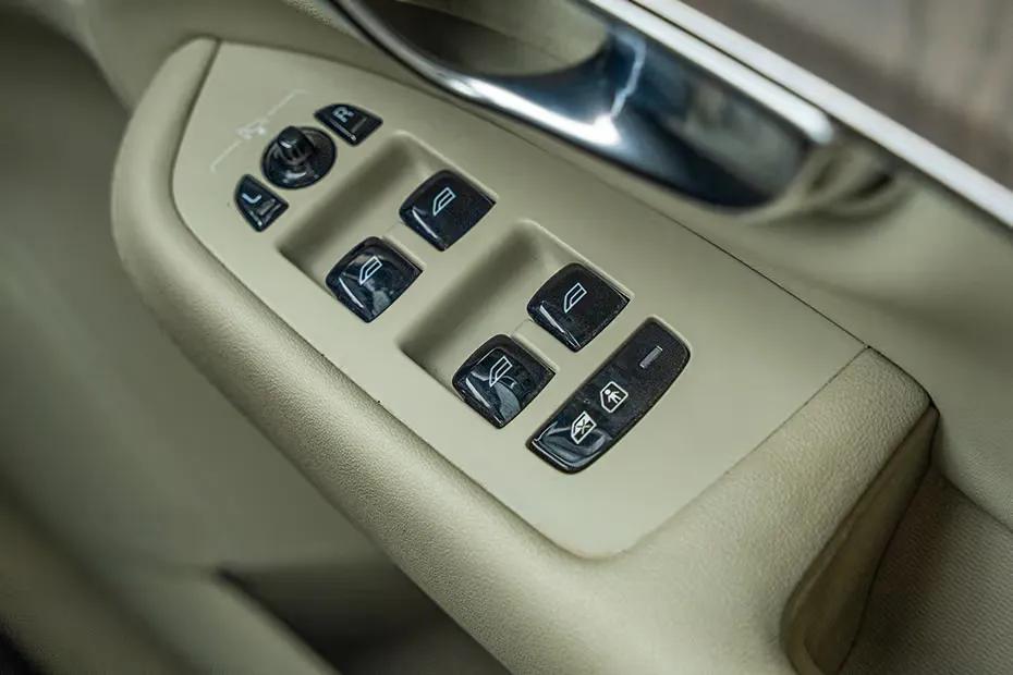 XC90 Door Controls