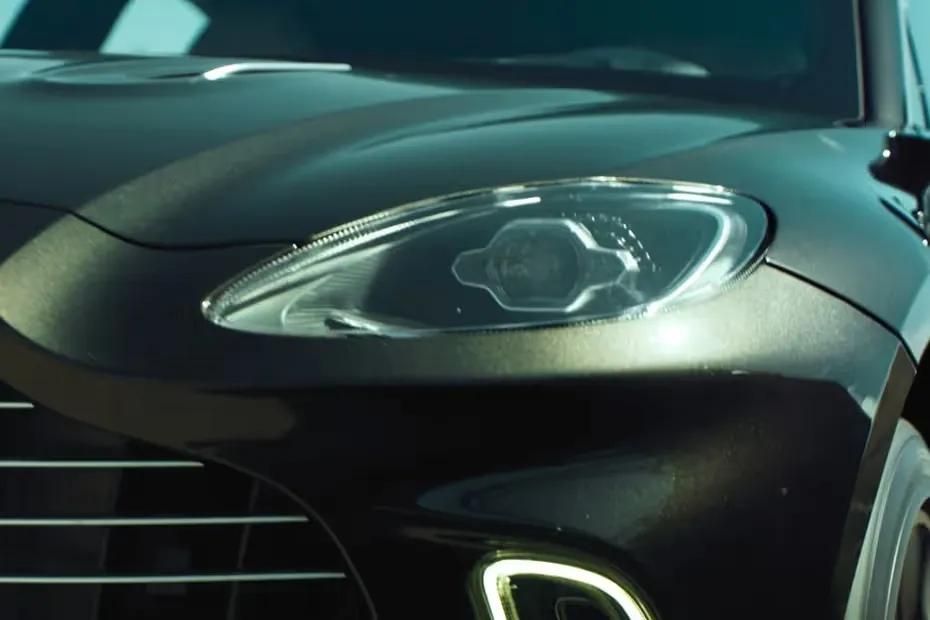 aston-martin-dbxdoor-headlight