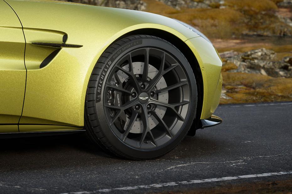 aston-martin-vantage-wheel