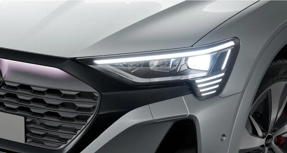 audi-Q8-e-tron-headlight
