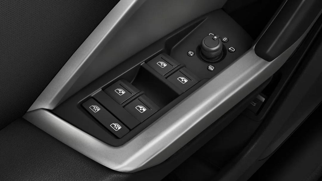 audi-q3-sportback-power-window