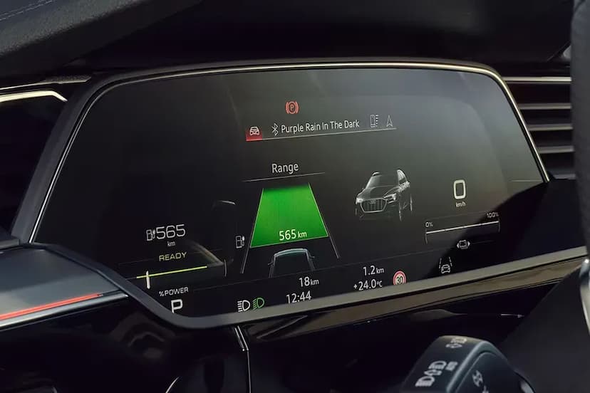 audi-q8-sportback-e-tron-instrument-cluster