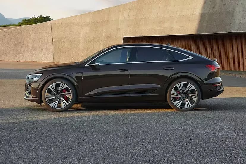 audi-q8-sportback-e-tron-left-view