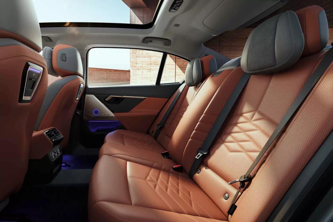 bmw-5-series-rear-seat