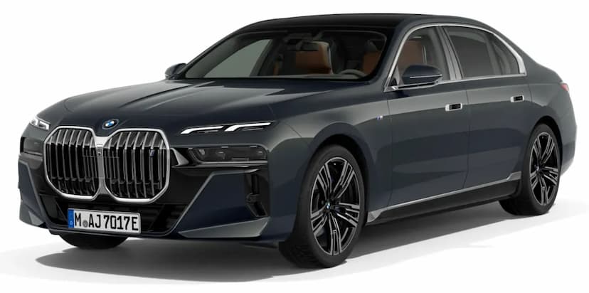 bmw-i7-fornt-left-view