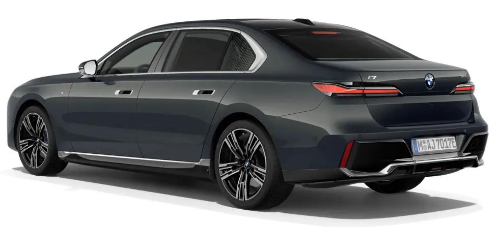 bmw-i7-rear-left-view