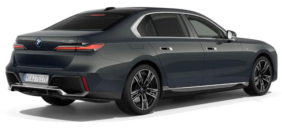 bmw-i7-rear-right-view