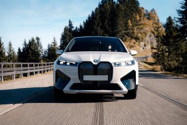 BMW iX preview 4