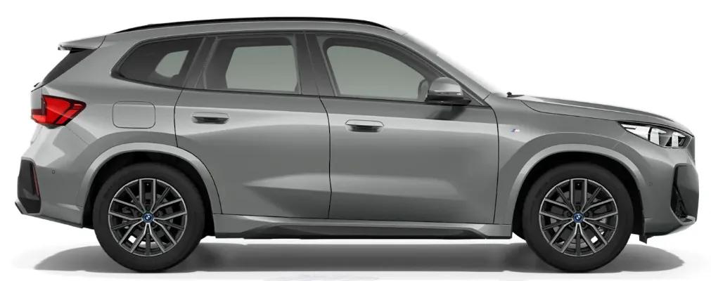 bmw-ix1-right-view