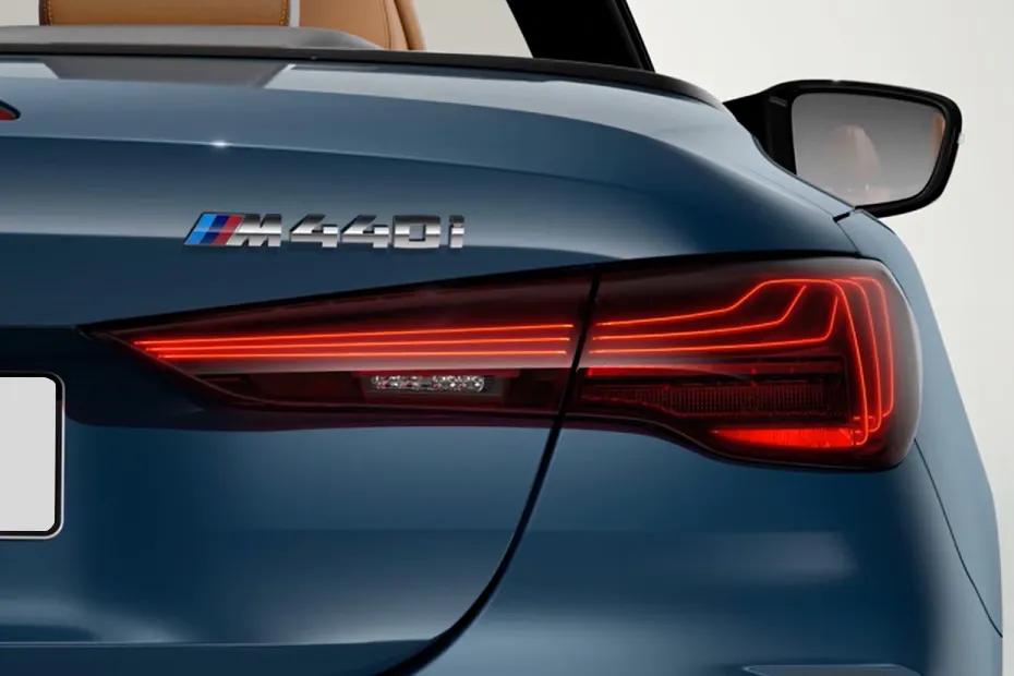 bmw-m440i-taillight