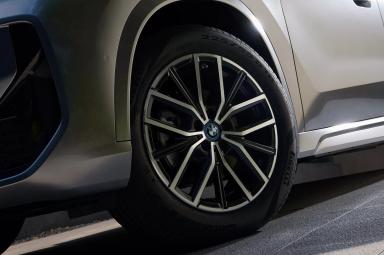 BMW X1 LWB preview 4
