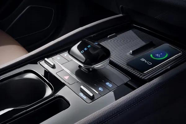 byd-emax-7-gear-lever