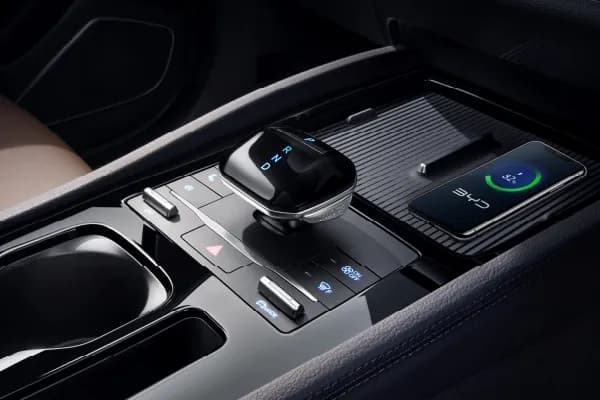 byd-emax-7-gear-lever