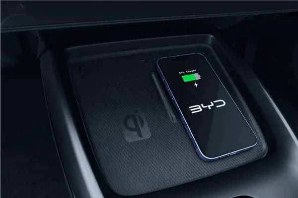 byd-seal-wireless-phone-charger