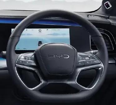 byd-sealion-7-steering-with-controls