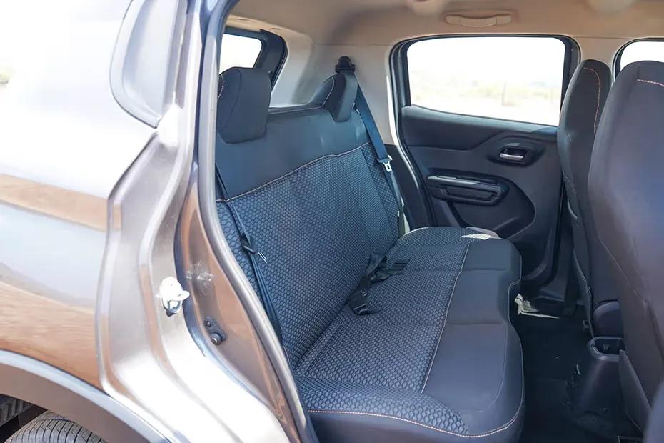 citroen-e-c3x-rear-seats