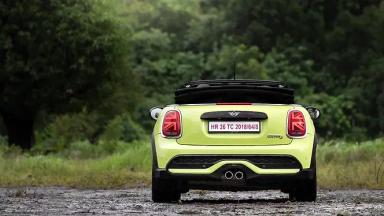 Mini Cooper Convertible preview 4