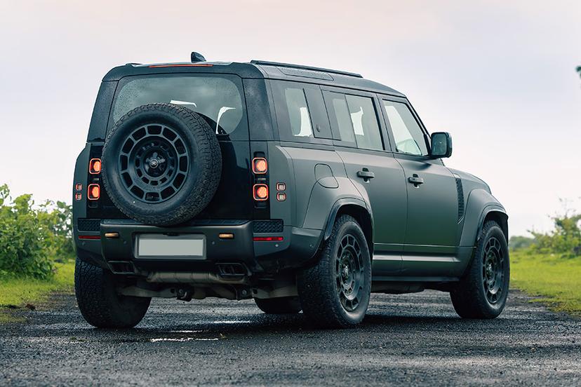 defender-rear-right-side