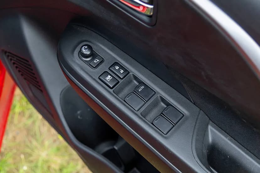 maruti-suzuki-swift-2024-door-controls
