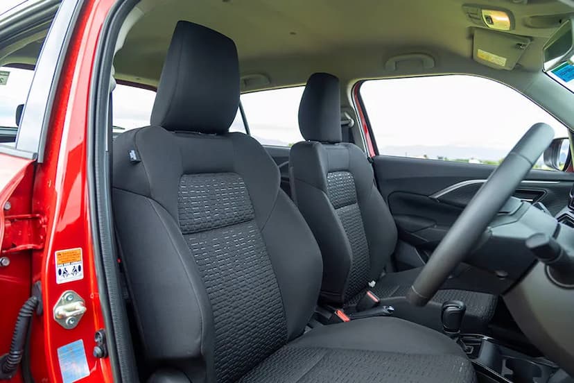 maruti-suzuki-swift-2024-door-view-of-driver-seat
