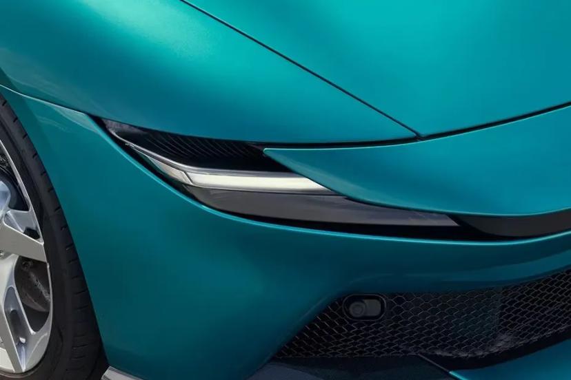 ferrari-amalfi-headlight