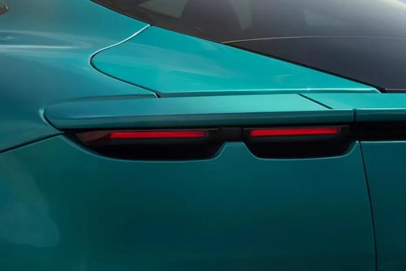 ferrari-amalfi-taillight