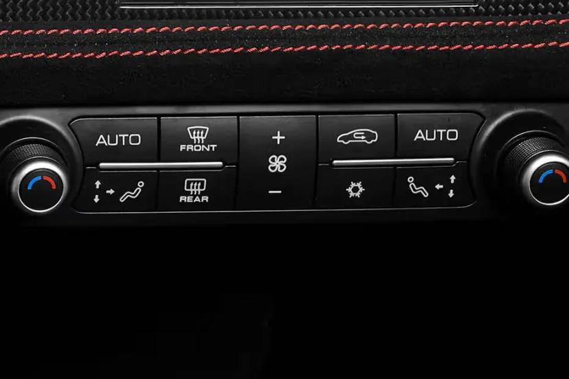 ferrari-f8-tributo-ac-controls