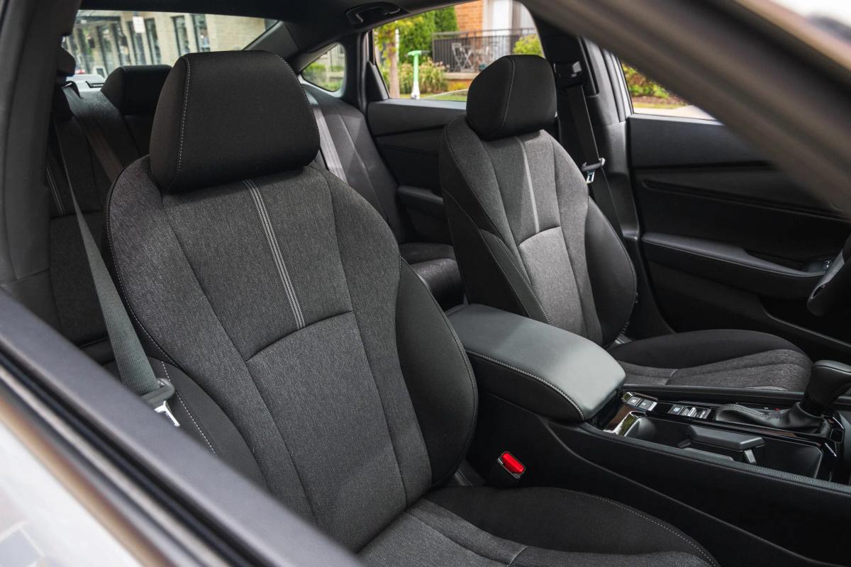 honda-accord-front-seats