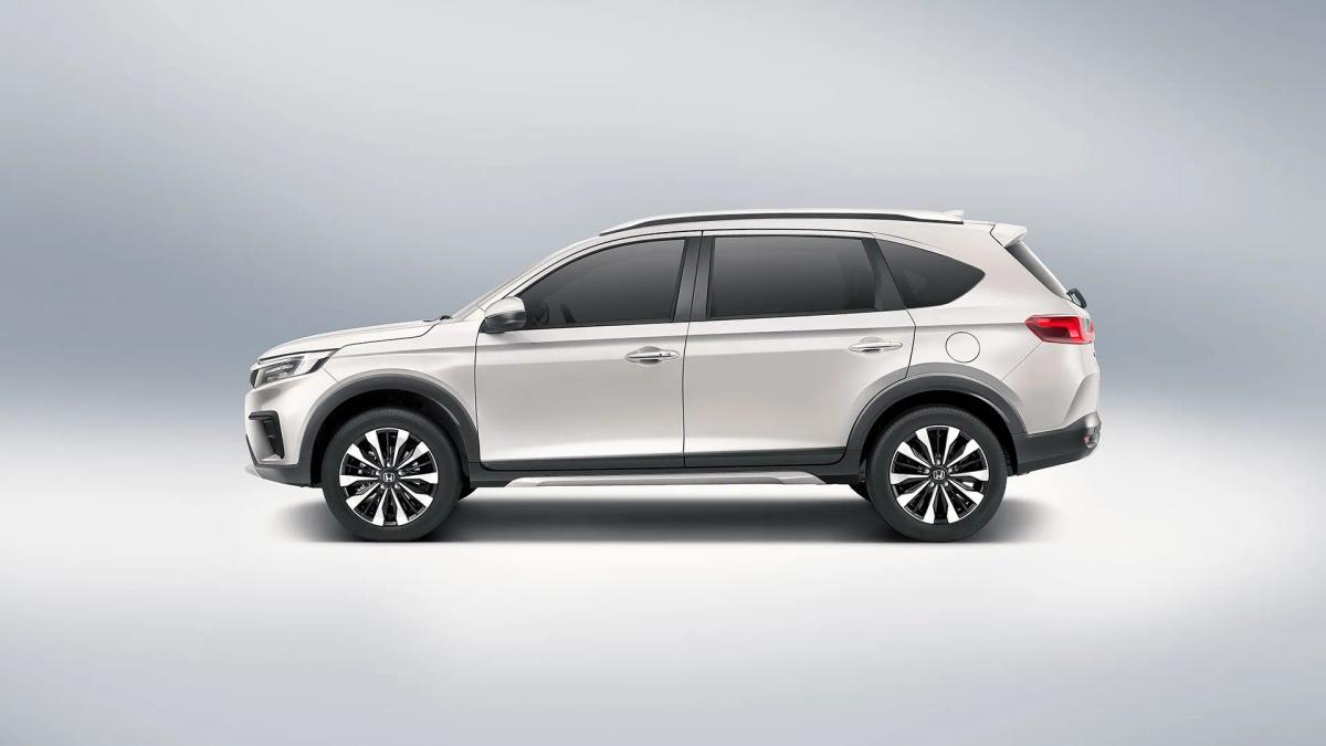 honda-brv-right-view