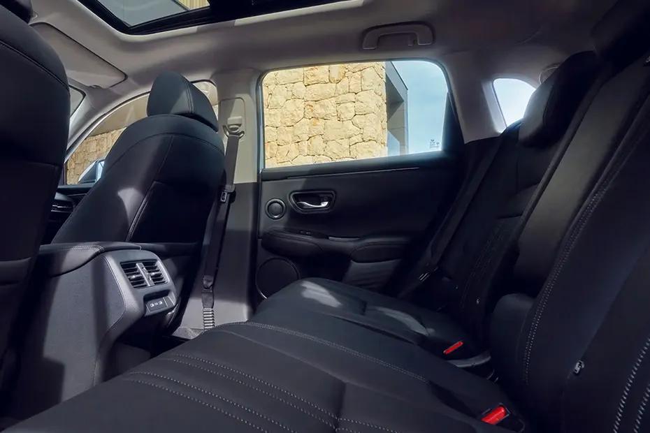 honda-zr-v-rear-seats