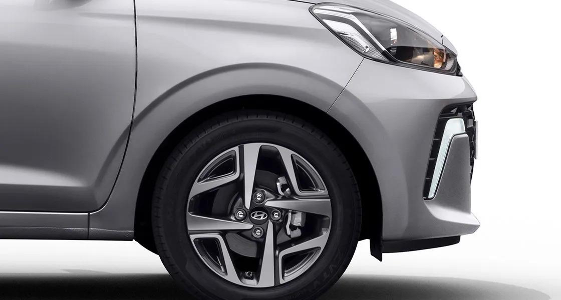 hyundai-aura-alloy-wheel