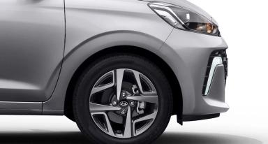 Hyundai Aura preview 3